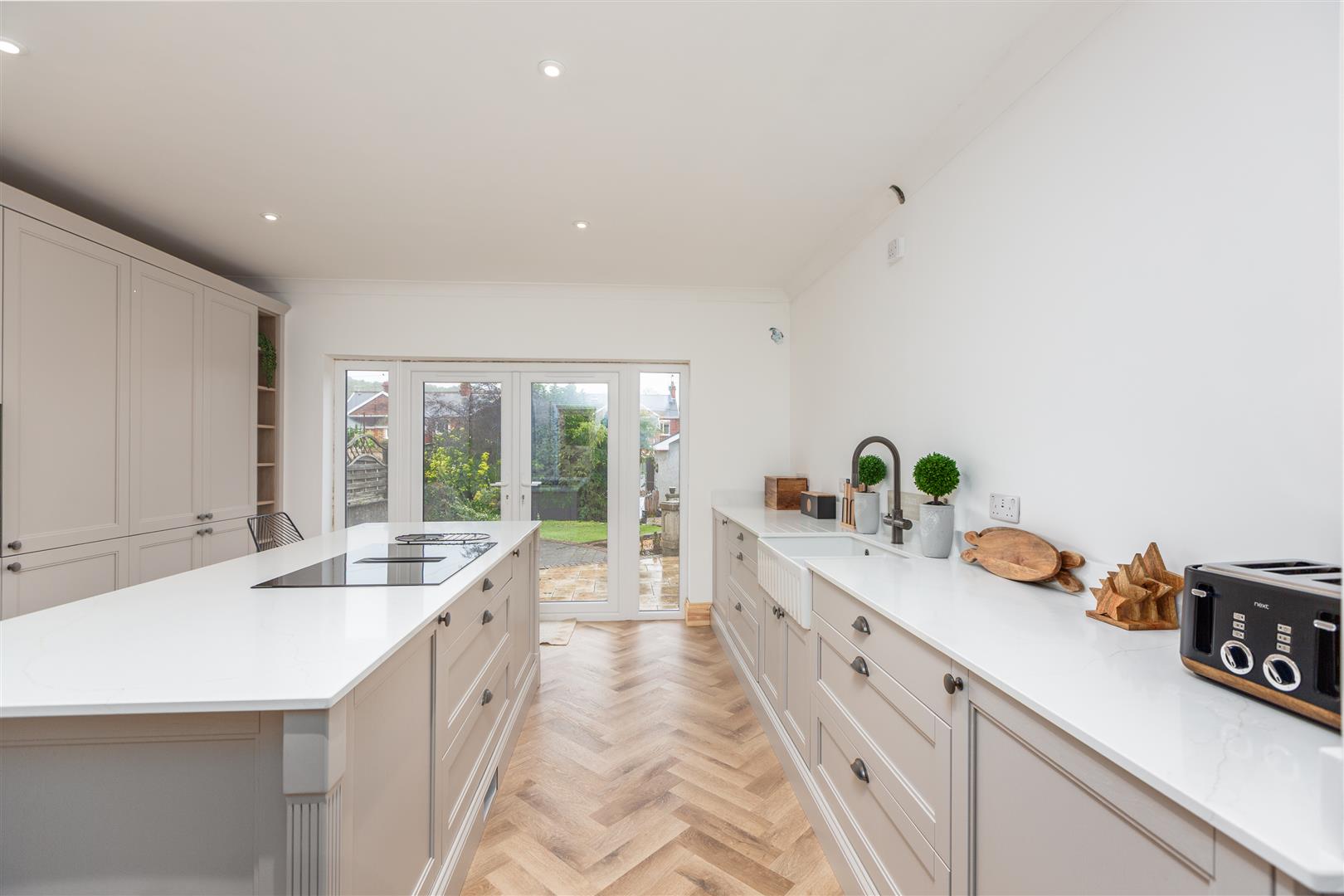 Vardre Road, Clydach, Swansea, SA6 5LP